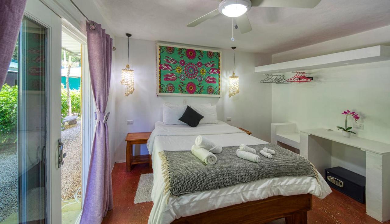 Jungle'S Edge Hotel Носара Екстериор снимка