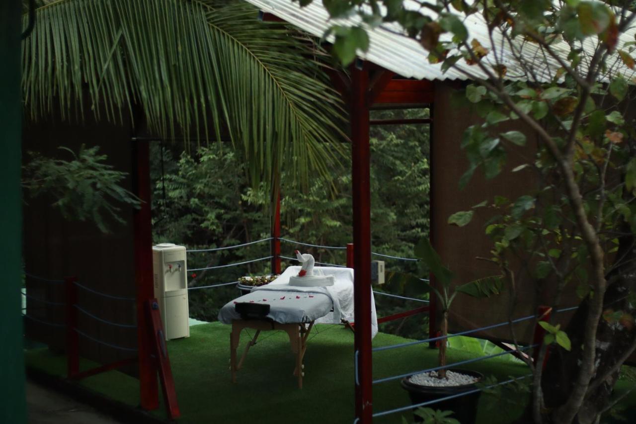 Jungle'S Edge Hotel Носара Екстериор снимка
