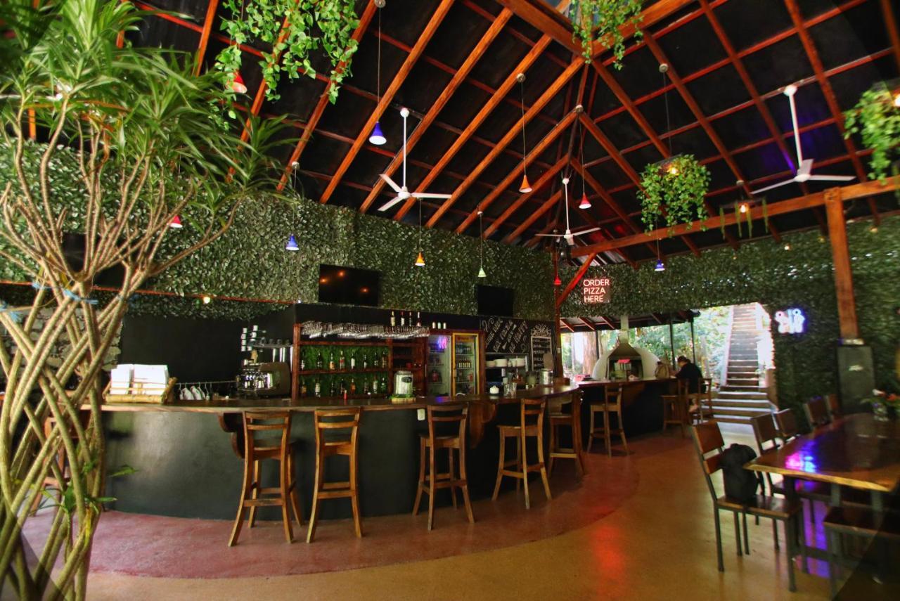 Jungle'S Edge Hotel Носара Екстериор снимка
