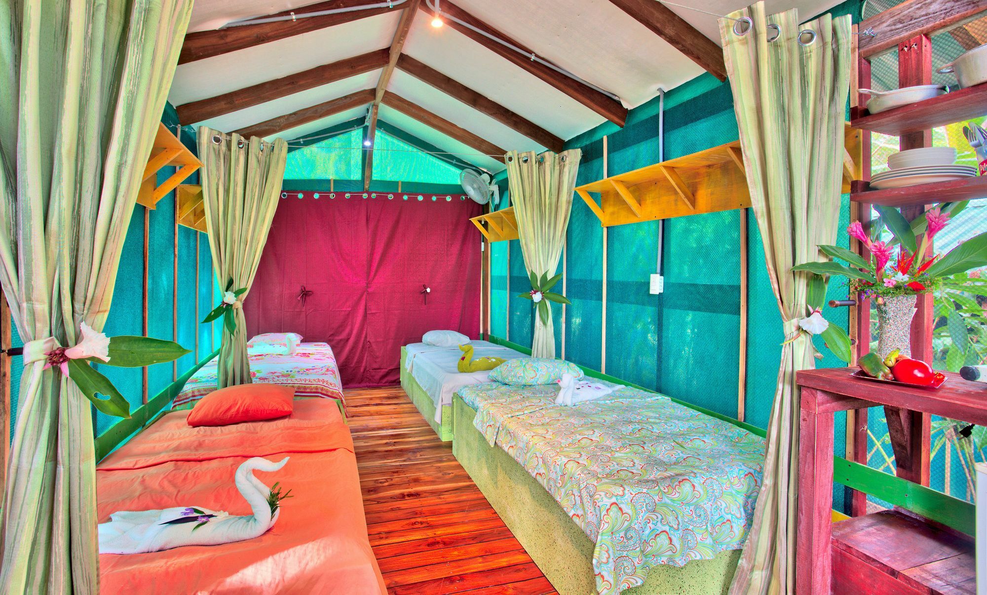Jungle'S Edge Hotel Носара Екстериор снимка